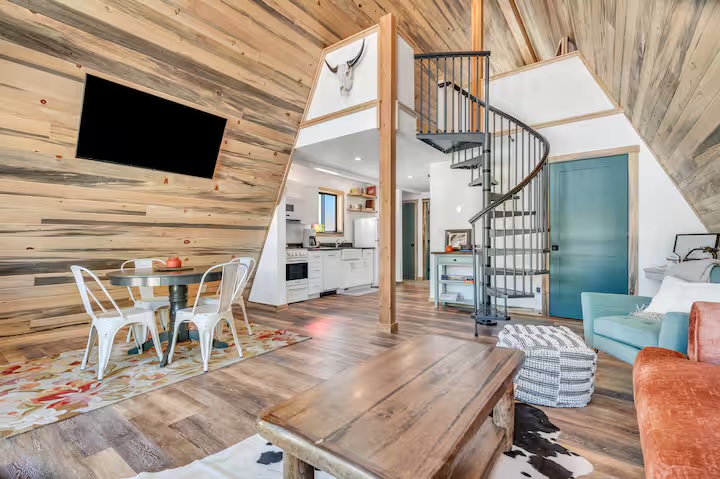 A-Frame Pikes Peak cabin near Woodland Park